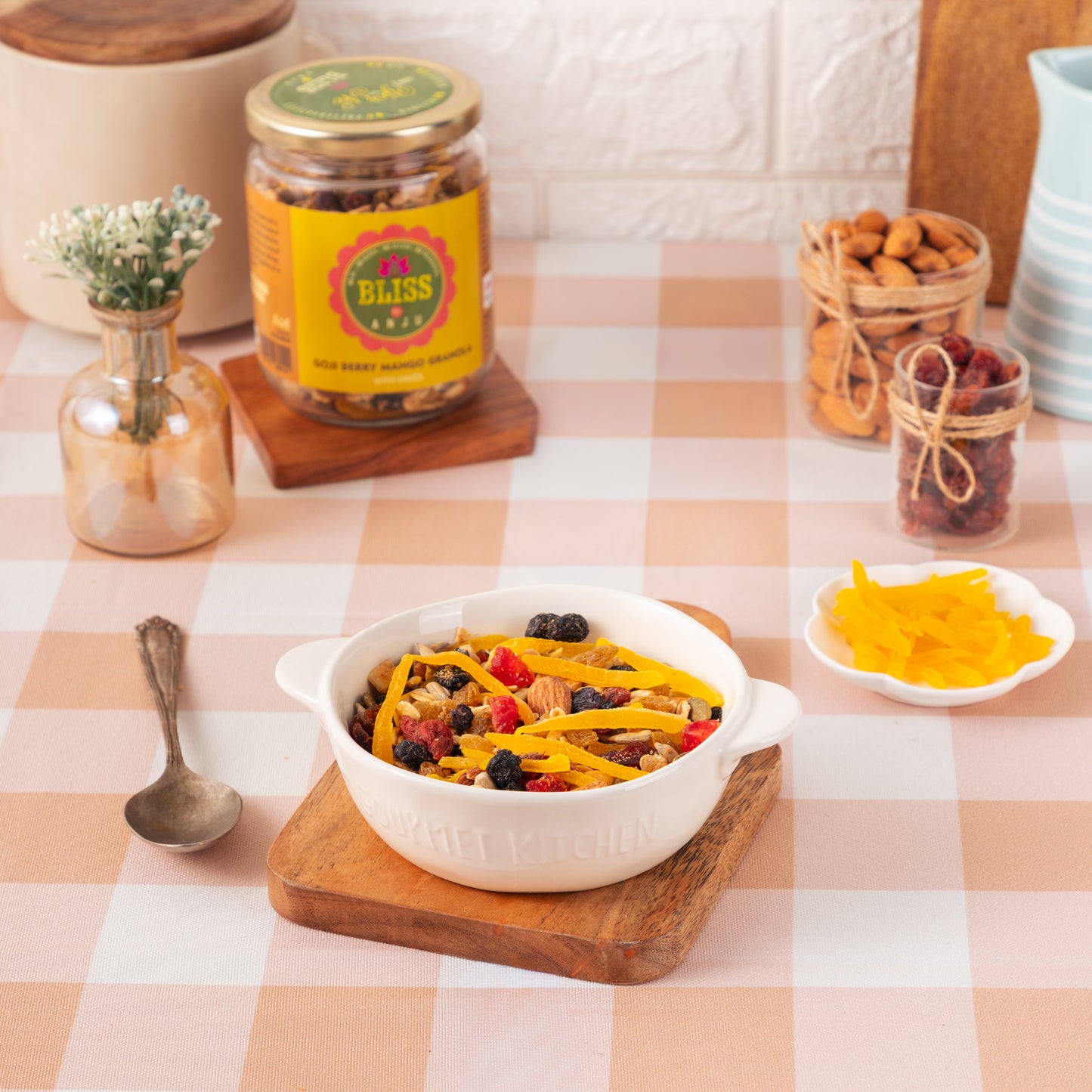 GOJI BERRY MANGO GRANOLA WITH DATES (SMALL)