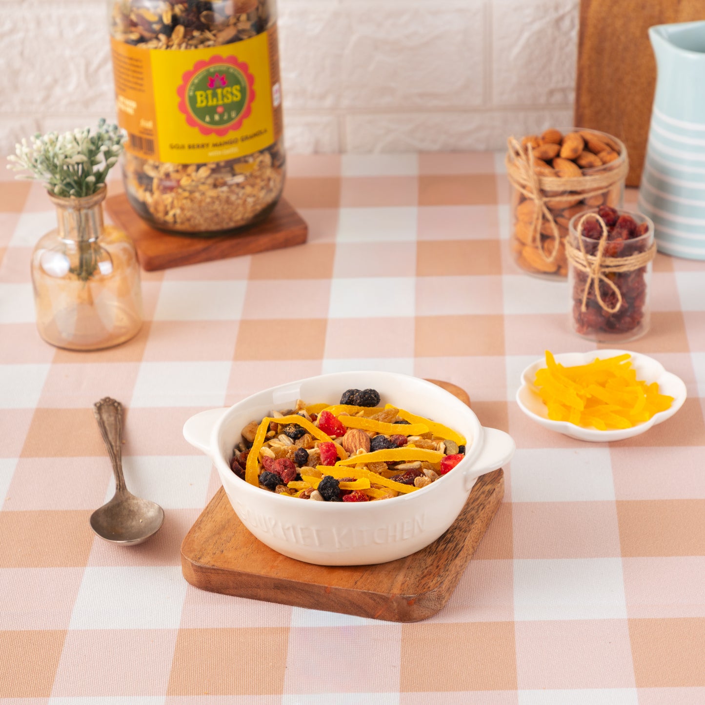 GOJI BERRY MANGO GRANOLA WITH DATES (BIG)