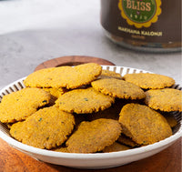 Makhana Kalonji Mathri